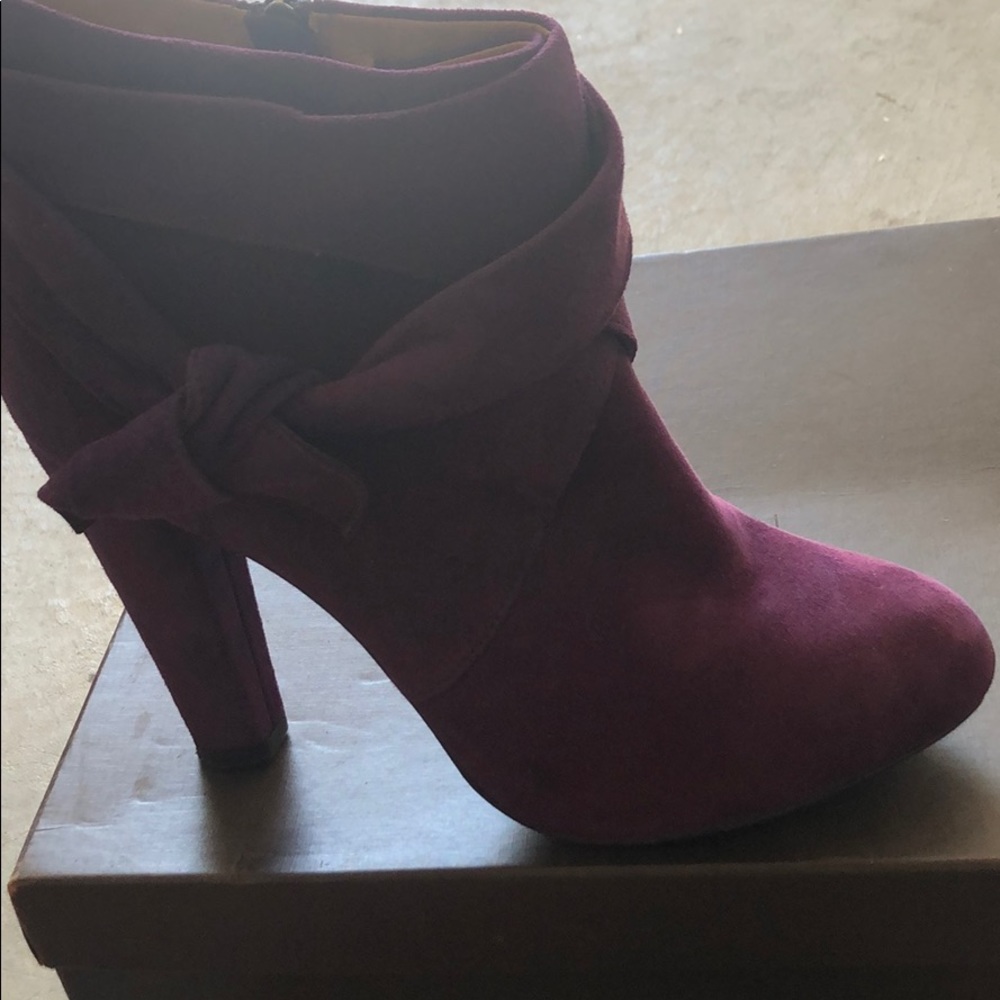 Ellie Tahari suede ankle boots